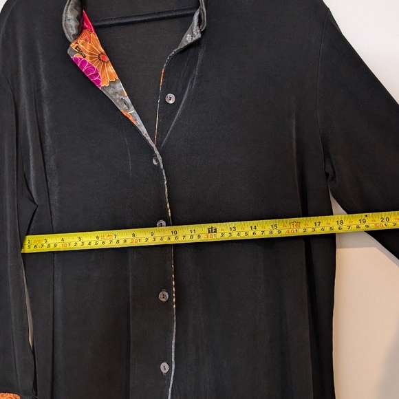 Chicos Travelers Button Up Long Sleeve Colorful inside collared acetate size 3 - Picture 15 of 15